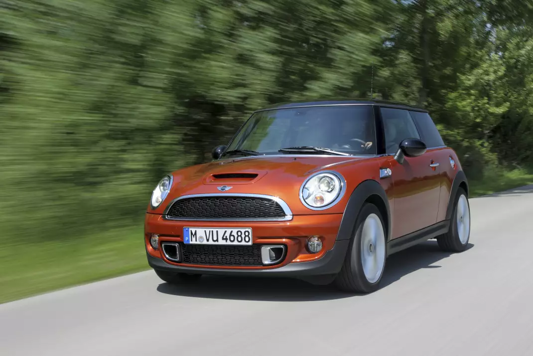 Image of a MINI Hatch car